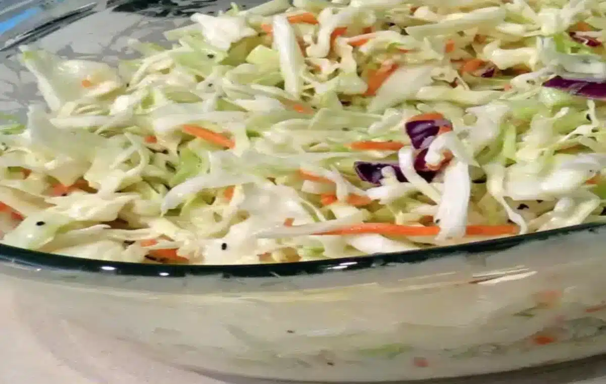Mastering the Texture: The Role of Cabbage in KFC Coleslaw