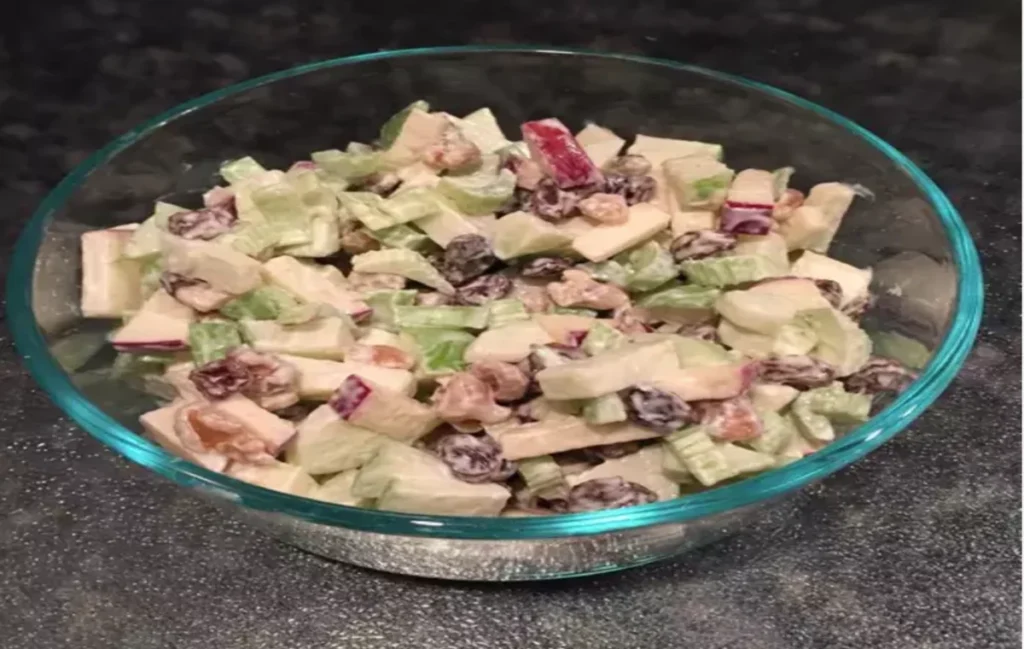 Classic Waldorf Salad Recipe: A Refreshing Blend of Apples, Walnuts, and Celery