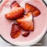 high-protein-strawberry-peach-smoothie-for-breakfa-2026-03-21-215030-1