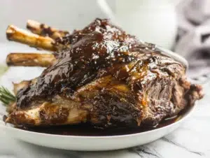 slow-roast-leg-of-lamb-serving-plate